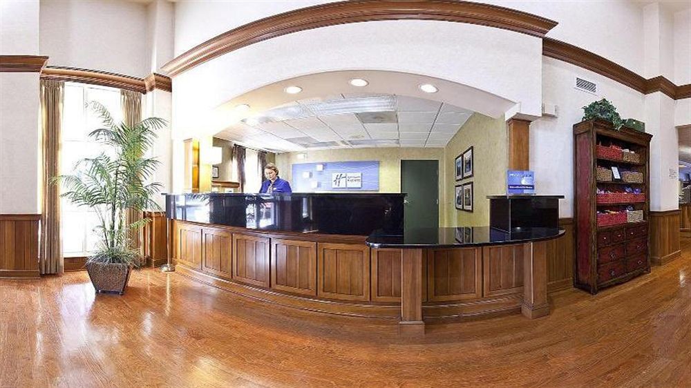 Holiday Inn Express Hotel & Suites Conover - Hickory Area By Ihg Exterior photo