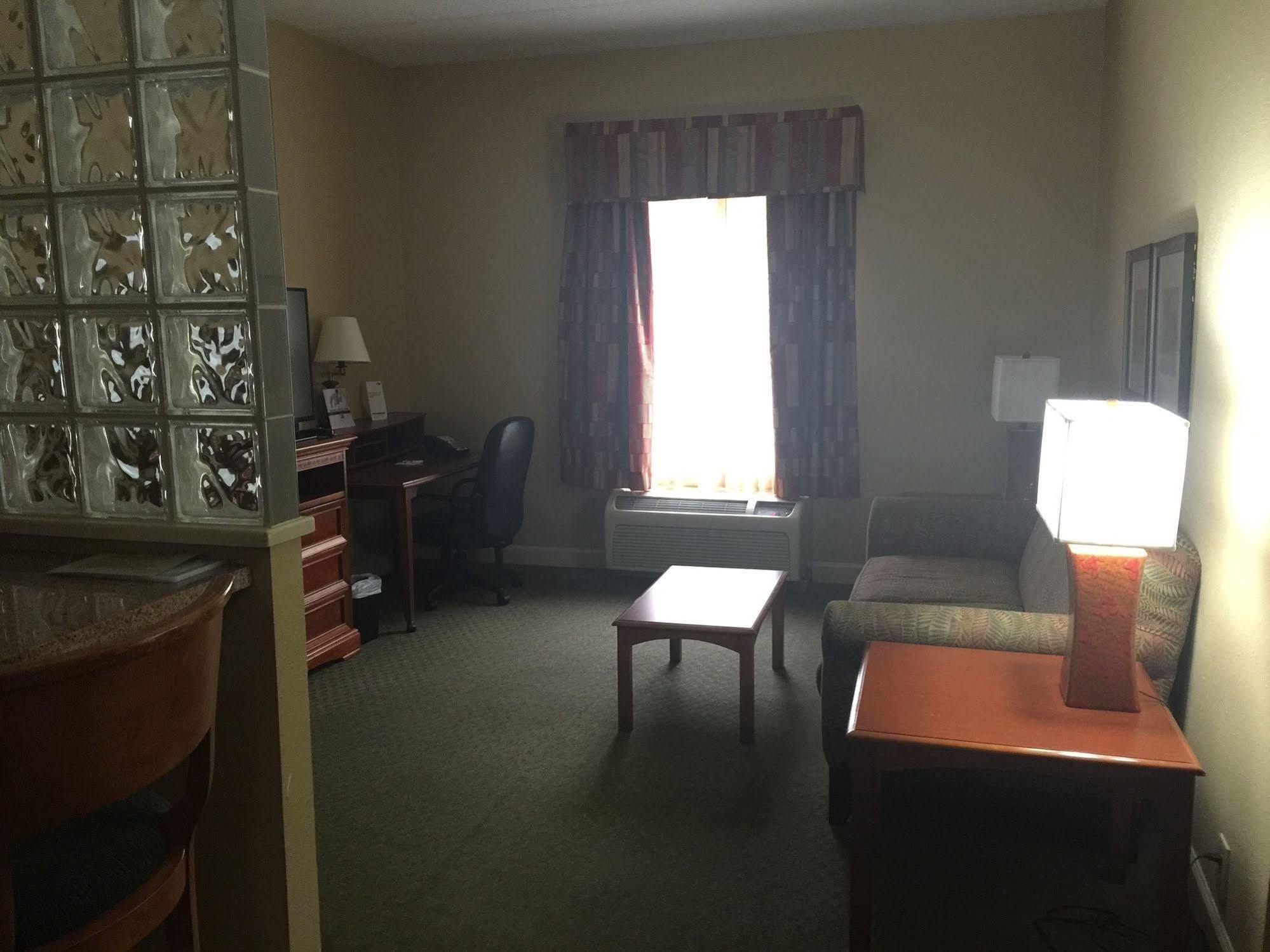Holiday Inn Express Hotel & Suites Conover - Hickory Area By Ihg Exterior photo