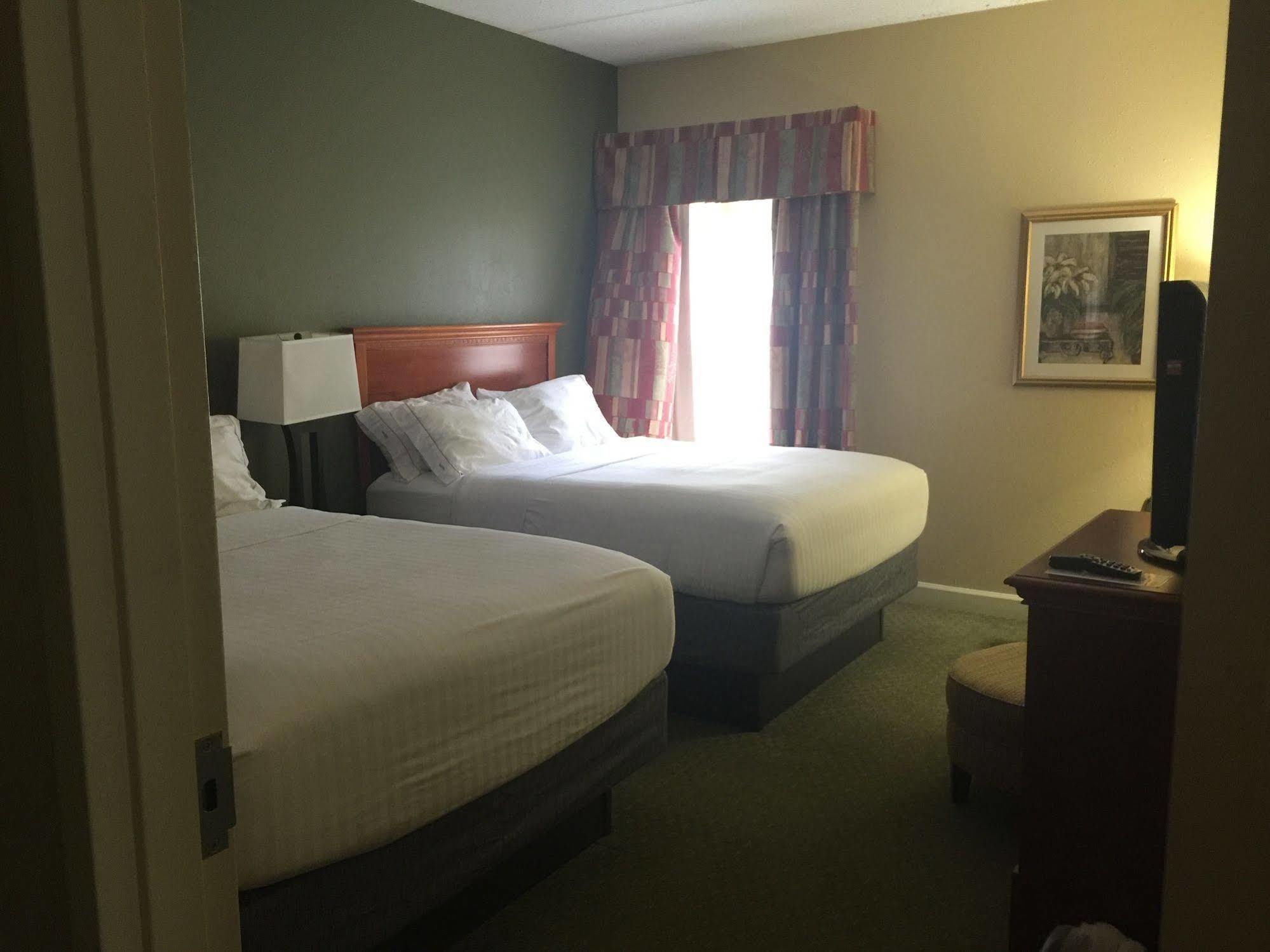 Holiday Inn Express Hotel & Suites Conover - Hickory Area By Ihg Exterior photo